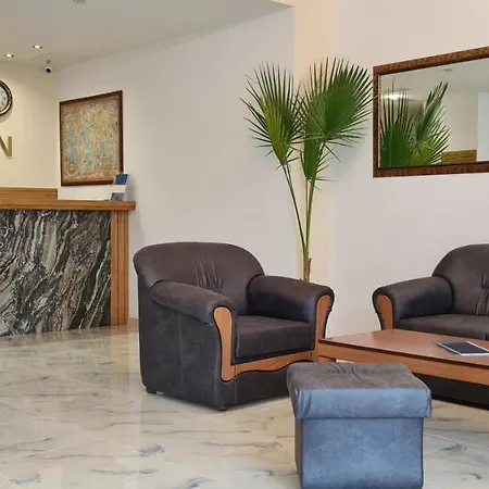 Olympus Plaza - & Indoor Pool 4*