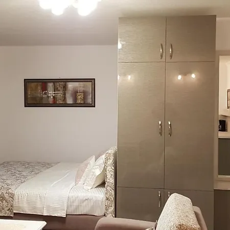 Olympus Plaza - & Indoor Pool Hotel