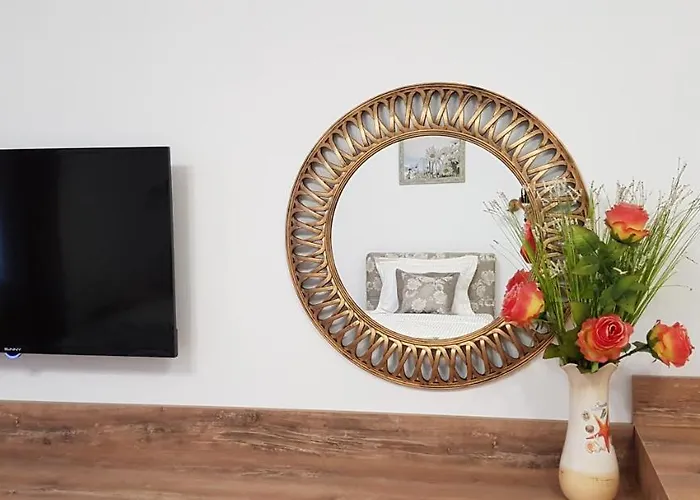 Olympus Plaza - & Indoor Pool Отель 4*