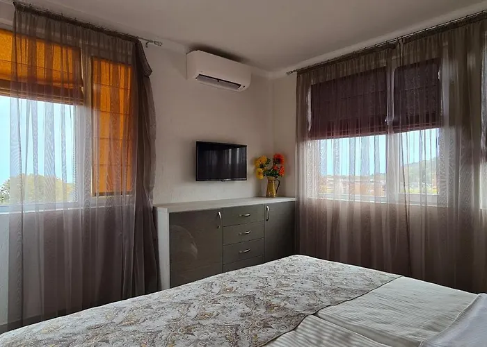 Olympus Plaza - & Indoor Pool 4* Кранево