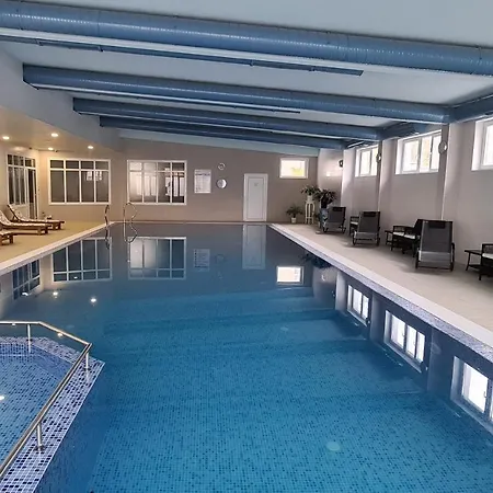 Hotel Olympus Plaza - & Indoor Pool