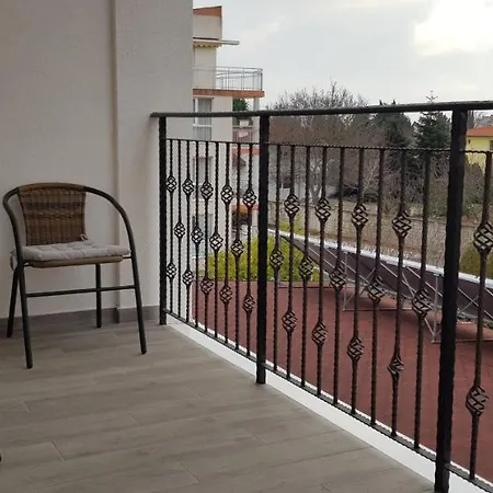 Olympus Plaza - & Indoor Pool 4*