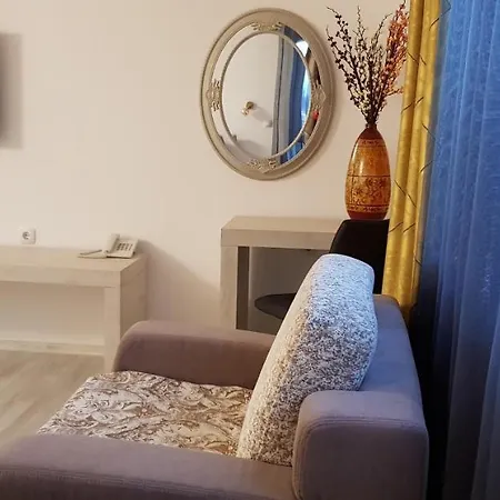 Olympus Plaza - & Indoor Pool 4*