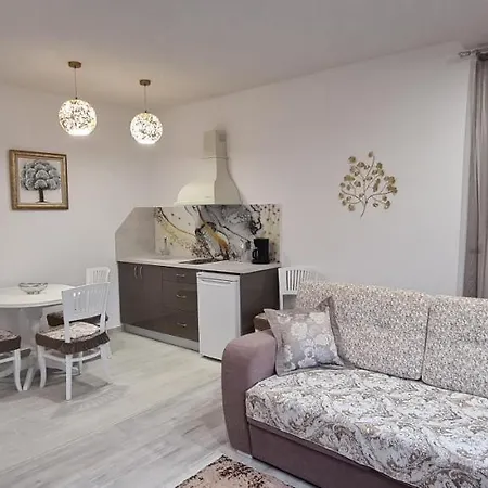 Olympus Plaza - & Indoor Pool