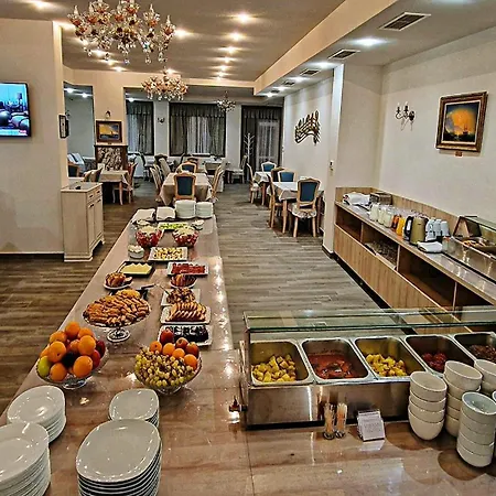 Olympus Plaza - & Indoor Pool Hotel 4*