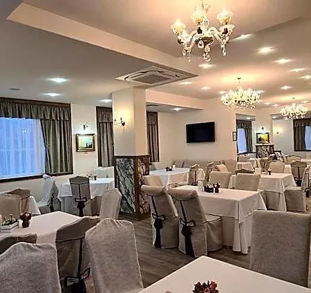 Olympus Plaza - & Indoor Pool Hotel 4*