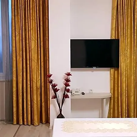 Olympus Plaza - & Indoor Pool Hotel