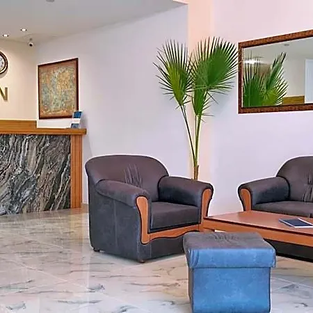 Olympus Plaza - & Indoor Pool 4*
