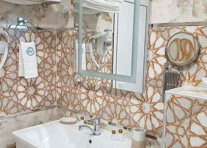 Hotel Olympus Plaza - & Indoor Pool