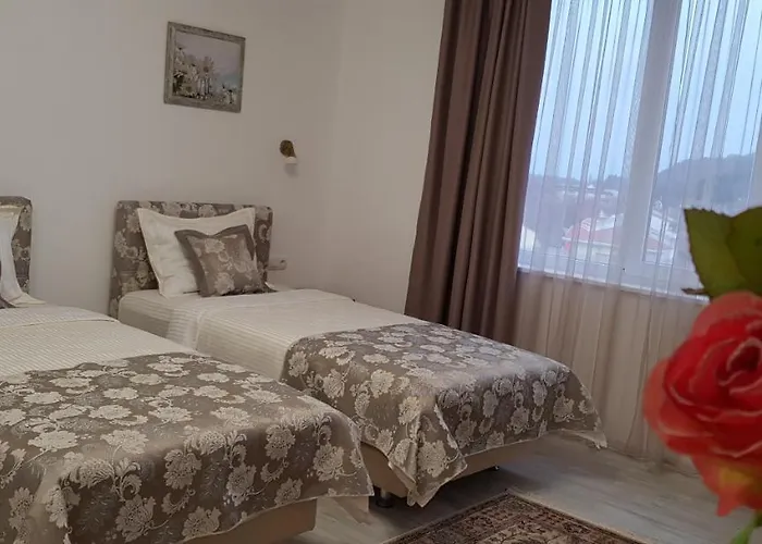 Olympus Plaza - & Indoor Pool 4*