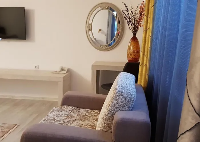 Olympus Plaza - & Indoor Pool 4*