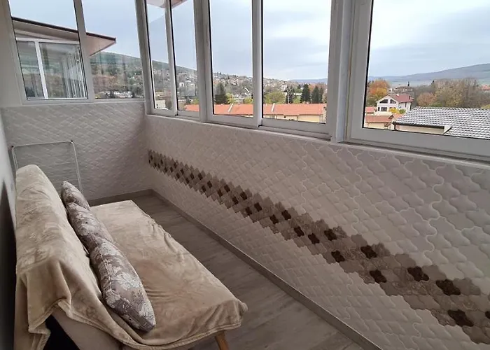 Olympus Plaza - & Indoor Pool Otel