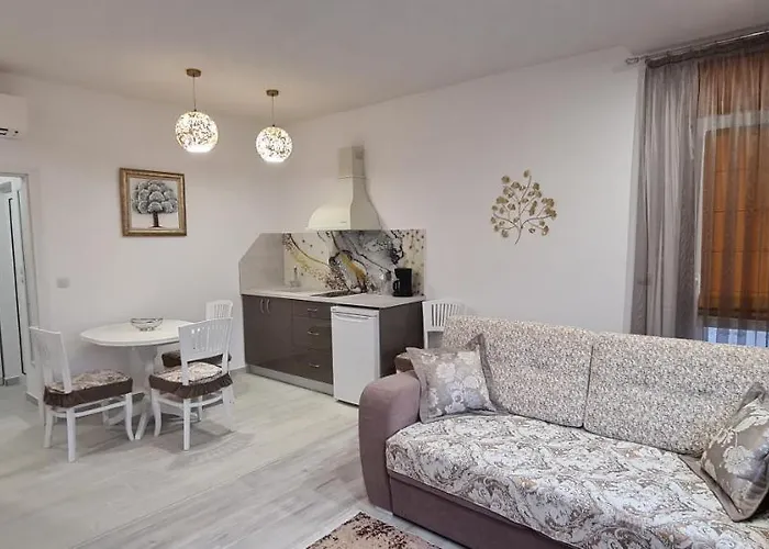 Olympus Plaza - & Indoor Pool