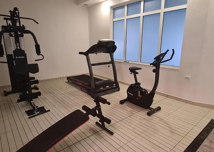 מלון Olympus Plaza - & Indoor Pool